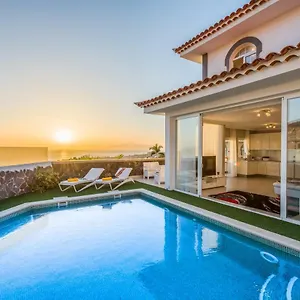 https://luxury-villa-ocean-view-costa-adeje-tenerife.adeje-hotels.com