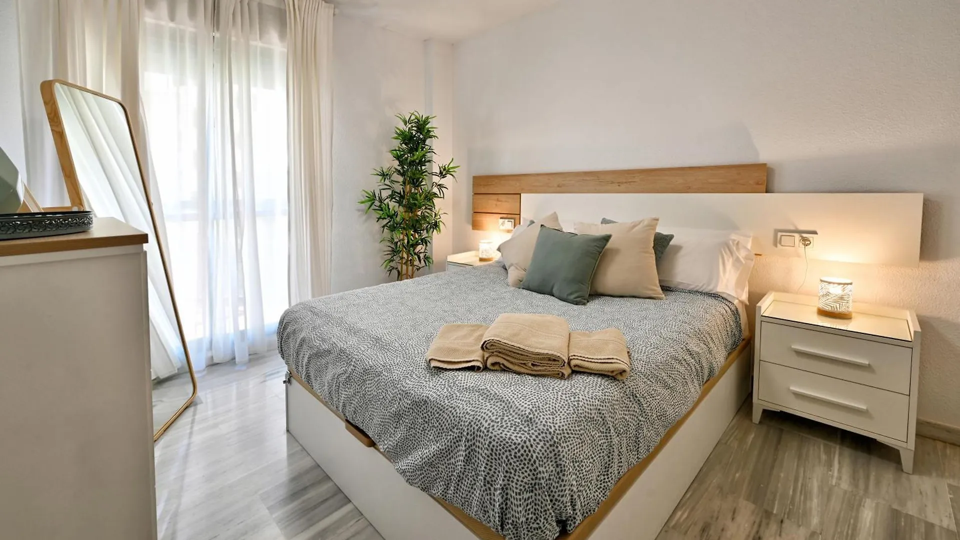 Love Rent4 Malaga Alamar Torremolinos 0*,